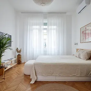 https://asbth-22-cozy-center-apartment.inbudapesthotels.com
